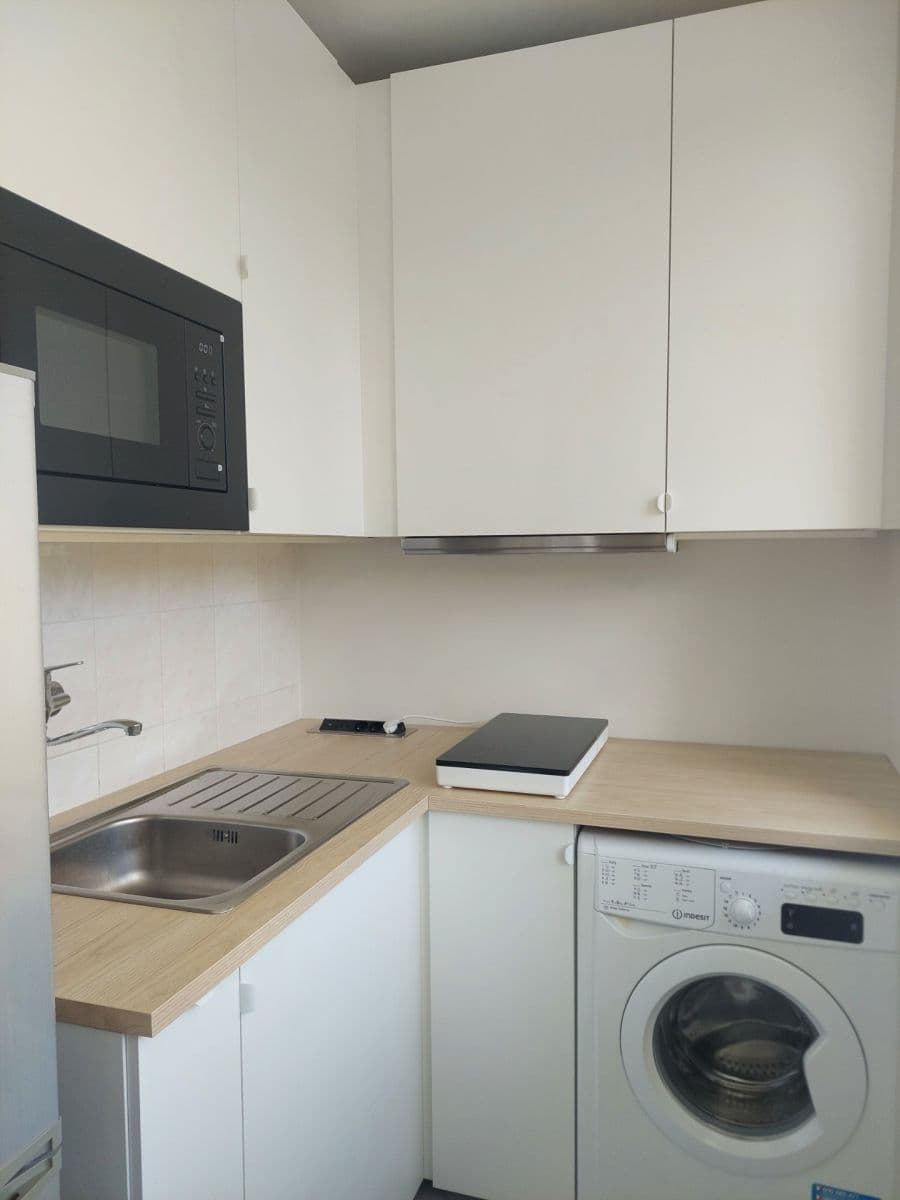 Pronájem bytu 1+1 26 m², Varnsdorfská, Praha, Praha Pronájem bytu 1+1 26 m², Varnsdorfská, Praha, Praha