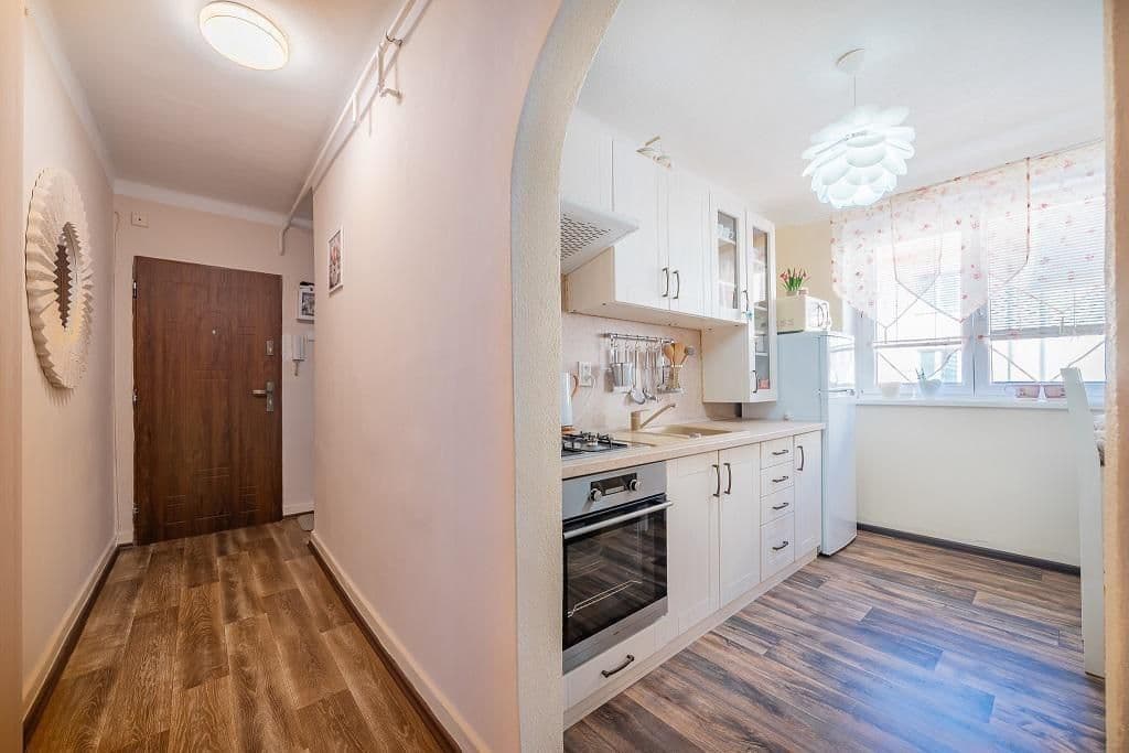 Pronájem bytu 2+1 61 m², Na Hradčanech, Cheb, Karlovarský kraj Pronájem bytu 2+1 61 m², Na Hradčanech, Cheb, Karlovarský kraj