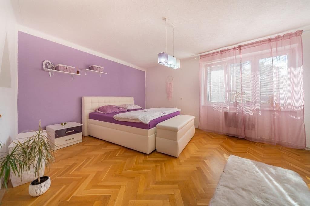 Pronájem bytu 2+1 61 m², Na Hradčanech, Cheb, Karlovarský kraj Pronájem bytu 2+1 61 m², Na Hradčanech, Cheb, Karlovarský kraj