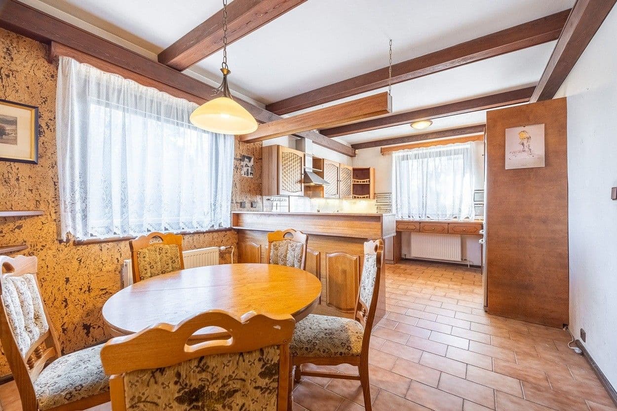 Prodej domu 330 m², pozemek 968 m², Lovčická, Praha, Praha Prodej domu 330 m², pozemek 968 m², Lovčická, Praha, Praha