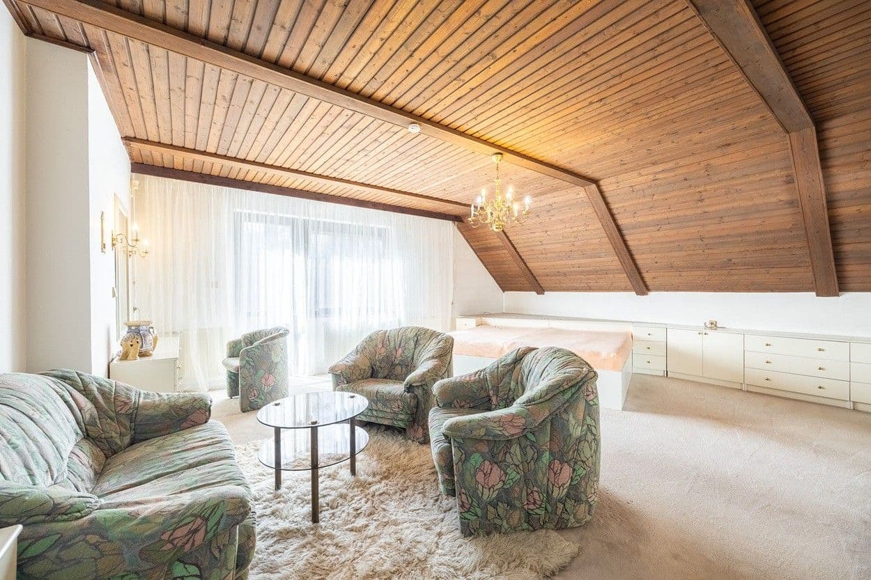 Prodej domu 330 m², pozemek 968 m², Lovčická, Praha, Praha Prodej domu 330 m², pozemek 968 m², Lovčická, Praha, Praha