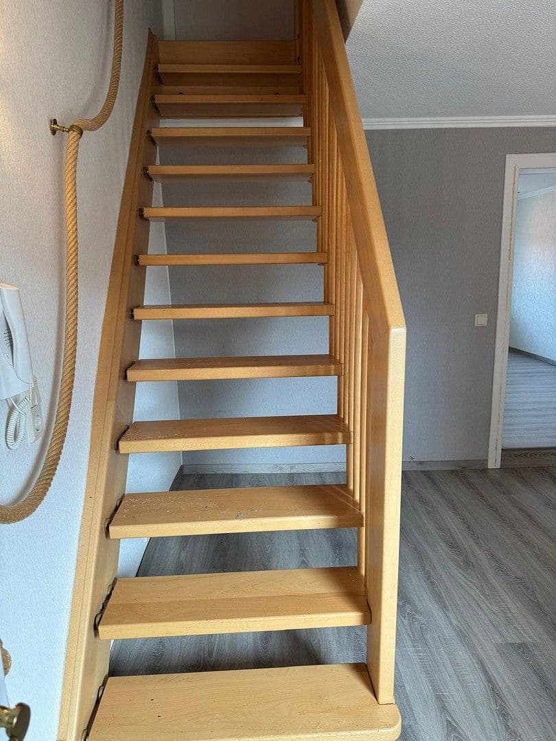 Pronájem bytu 4+1 115 m², Am Breiten 2, Delligsen, Dolní Sasko Pronájem bytu 4+1 115 m², Am Breiten 2, Delligsen, Dolní Sasko