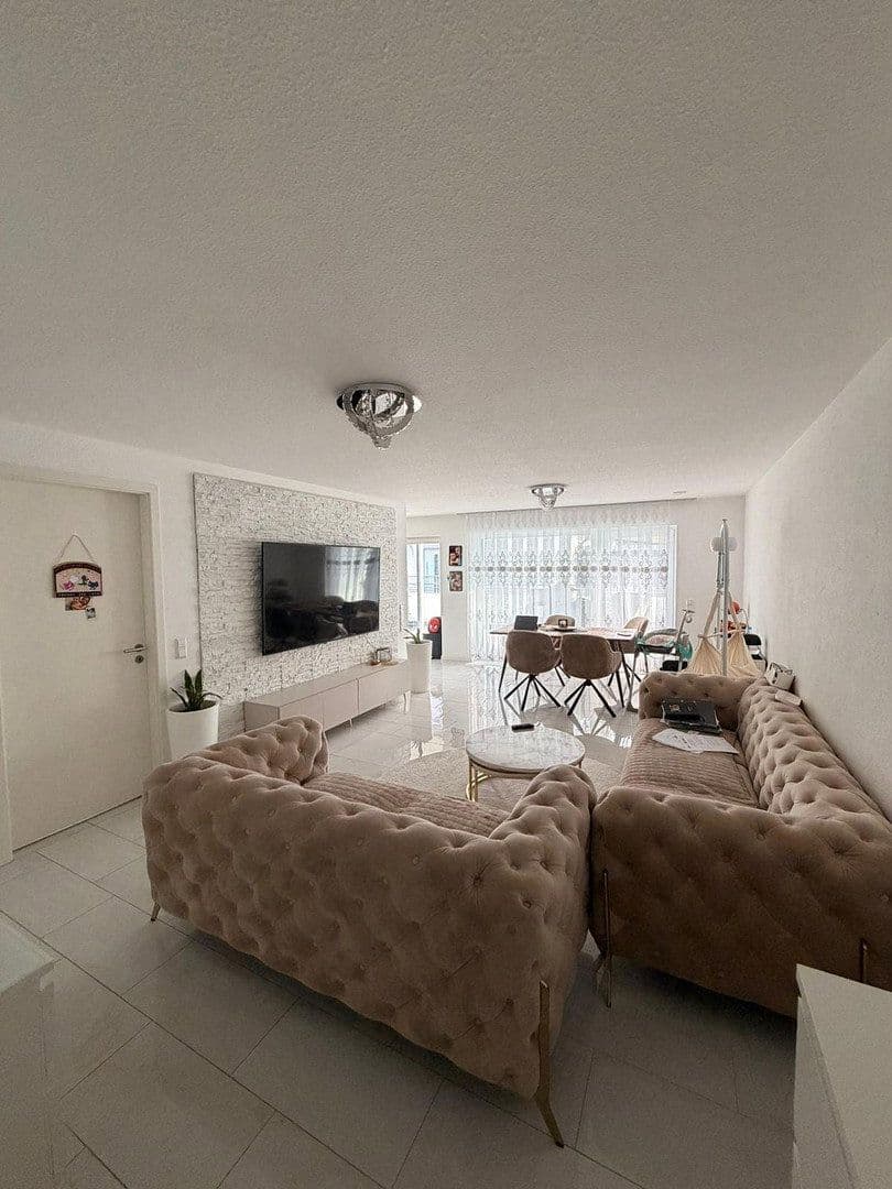 Prodej bytu 3+kk 92 m², Kirchstr 8/3, Spaichingen, Bádensko-Württembersko Prodej bytu 3+kk 92 m², Kirchstr 8/3, Spaichingen, Bádensko-Württembersko