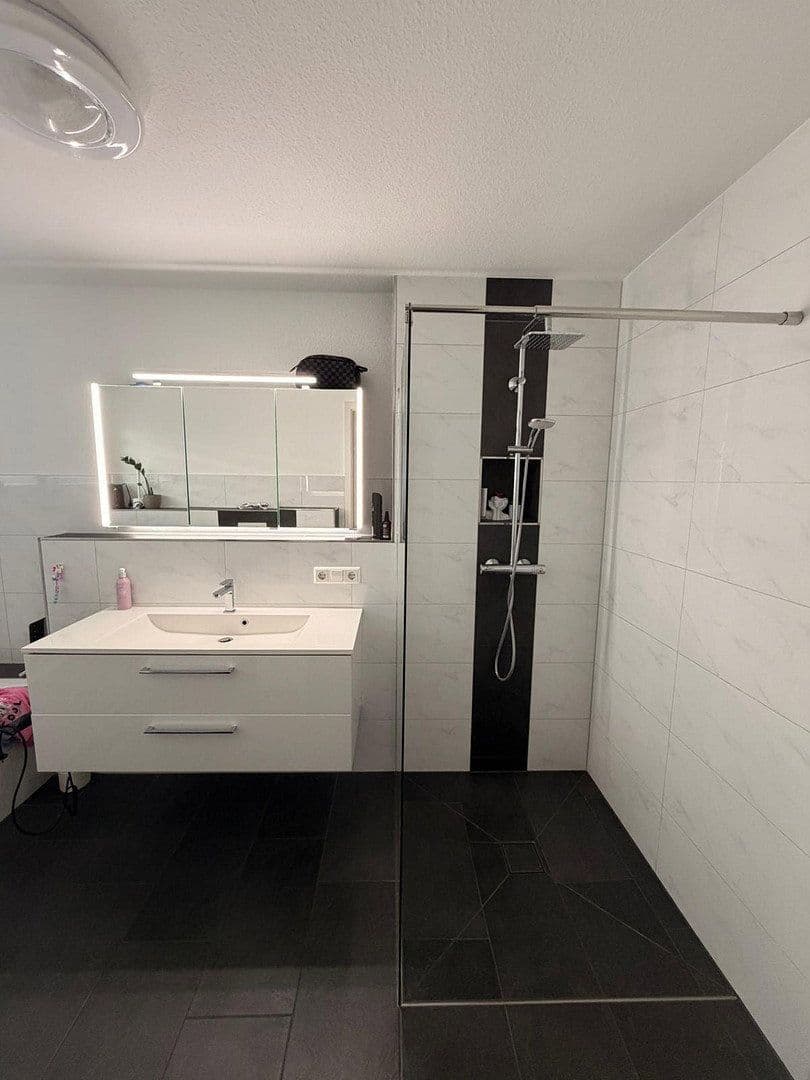 Prodej bytu 3+kk 92 m², Kirchstr 8/3, Spaichingen, Bádensko-Württembersko Prodej bytu 3+kk 92 m², Kirchstr 8/3, Spaichingen, Bádensko-Württembersko