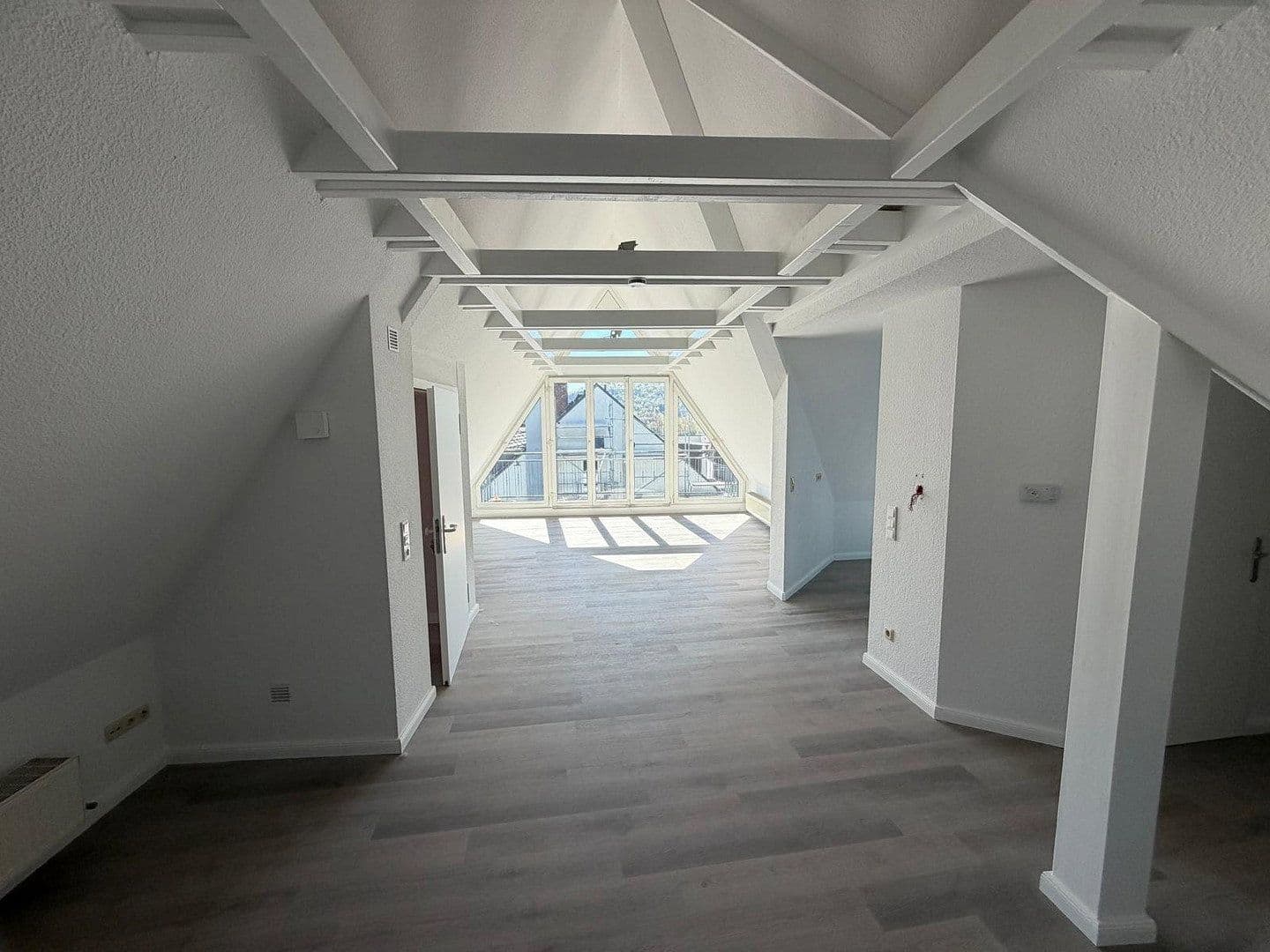 Pronájem bytu 3+1 128 m², Schmidtstraße 12, Rüdesheim am Rhein, Hessen Pronájem bytu 3+1 128 m², Schmidtstraße 12, Rüdesheim am Rhein, Hessen