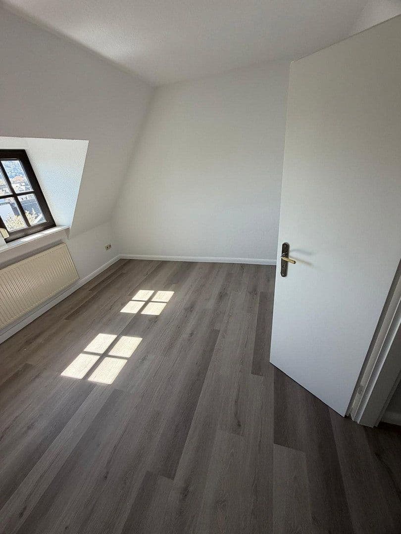 Pronájem bytu 3+1 128 m², Schmidtstraße 12, Rüdesheim am Rhein, Hessen Pronájem bytu 3+1 128 m², Schmidtstraße 12, Rüdesheim am Rhein, Hessen