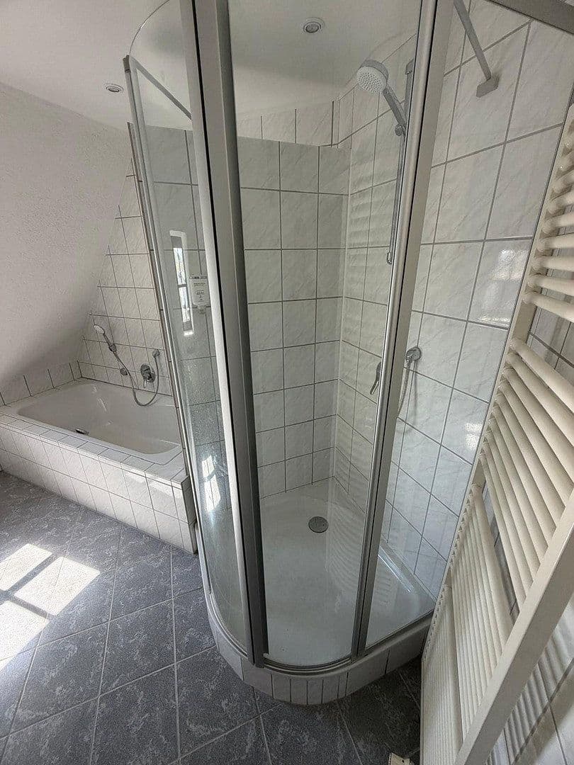 Pronájem bytu 3+1 128 m², Schmidtstraße 12, Rüdesheim am Rhein, Hessen Pronájem bytu 3+1 128 m², Schmidtstraße 12, Rüdesheim am Rhein, Hessen