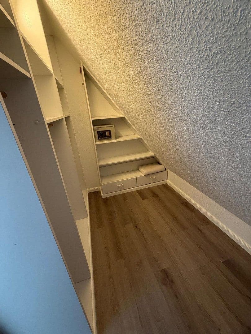 Pronájem bytu 3+1 128 m², Schmidtstraße 12, Rüdesheim am Rhein, Hessen Pronájem bytu 3+1 128 m², Schmidtstraße 12, Rüdesheim am Rhein, Hessen