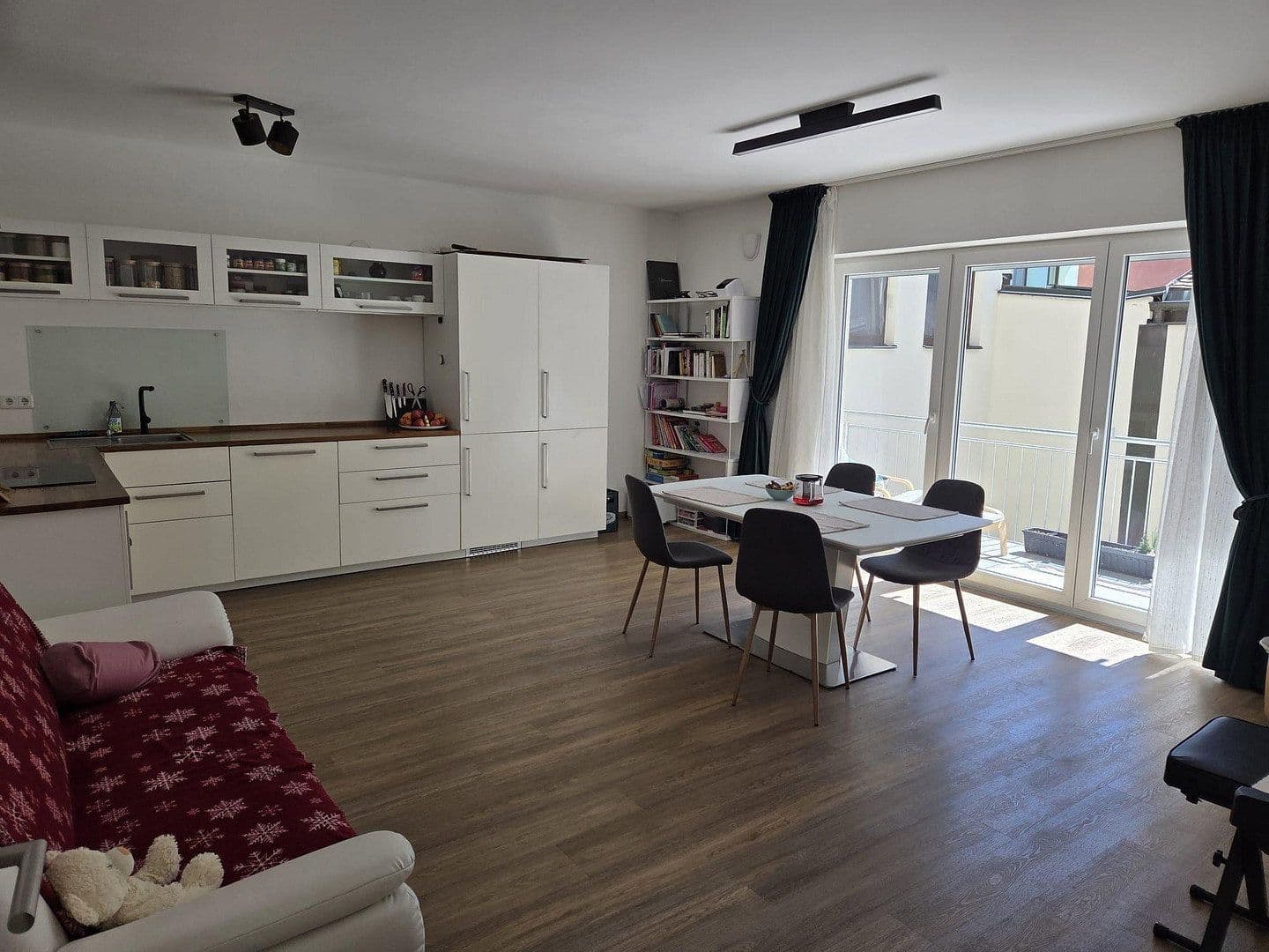Pronájem bytu 3+1 83 m², Ulrichstr. 10, Abensberg, Bavorsko Pronájem bytu 3+1 83 m², Ulrichstr. 10, Abensberg, Bavorsko