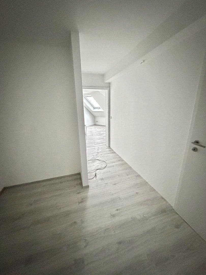 Pronájem bytu 5+1 85 m², Am Brögel 4, Wuppertal, Severní Porýní-Vestfálsko Pronájem bytu 5+1 85 m², Am Brögel 4, Wuppertal, Severní Porýní-Vestfálsko