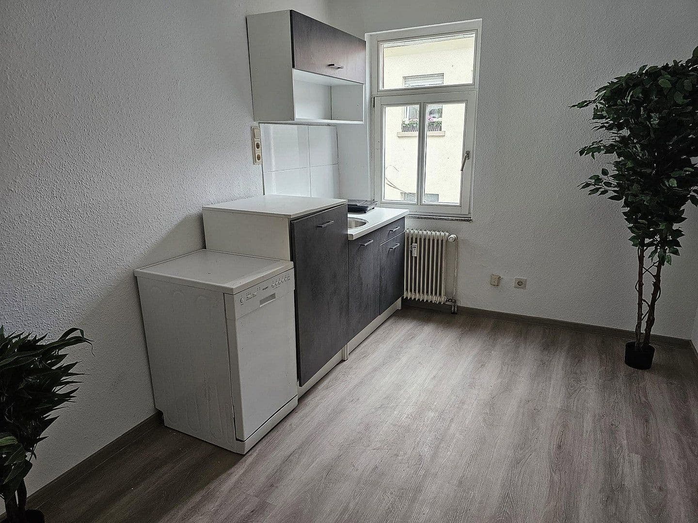 Pronájem bytu 1+1 20 m², Große Klostergasse 2, Friedberg (Hessen), Hessen Pronájem bytu 1+1 20 m², Große Klostergasse 2, Friedberg (Hessen), Hessen