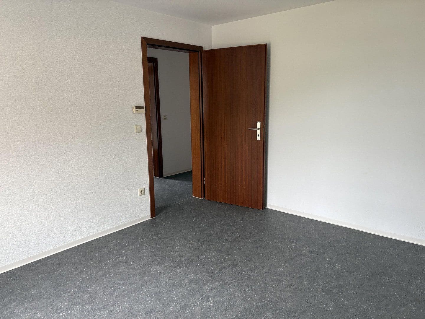 Pronájem bytu 2+kk 48 m², Alte Höfener Straße 46, Bad Wildbad, Bádensko-Württembersko Pronájem bytu 2+kk 48 m², Alte Höfener Straße 46, Bad Wildbad, Bádensko-Württembersko