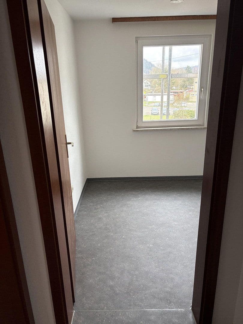 Pronájem bytu 2+kk 48 m², Alte Höfener Straße 46, Bad Wildbad, Bádensko-Württembersko Pronájem bytu 2+kk 48 m², Alte Höfener Straße 46, Bad Wildbad, Bádensko-Württembersko