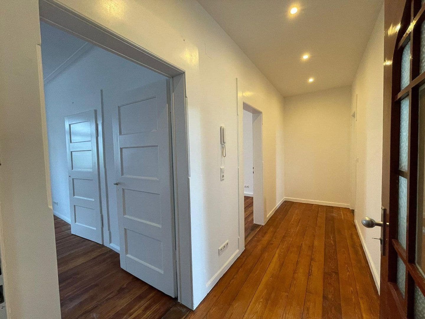 Pronájem bytu 2+kk 65 m², Stuttgart, Bádensko-Württembersko Pronájem bytu 2+kk 65 m², Stuttgart, Bádensko-Württembersko