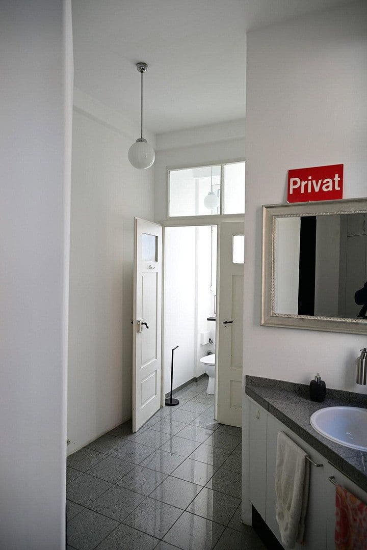 Pronájem kanceláře 282 m², Stuttgart, Bádensko-Württembersko Pronájem kanceláře 282 m², Stuttgart, Bádensko-Württembersko