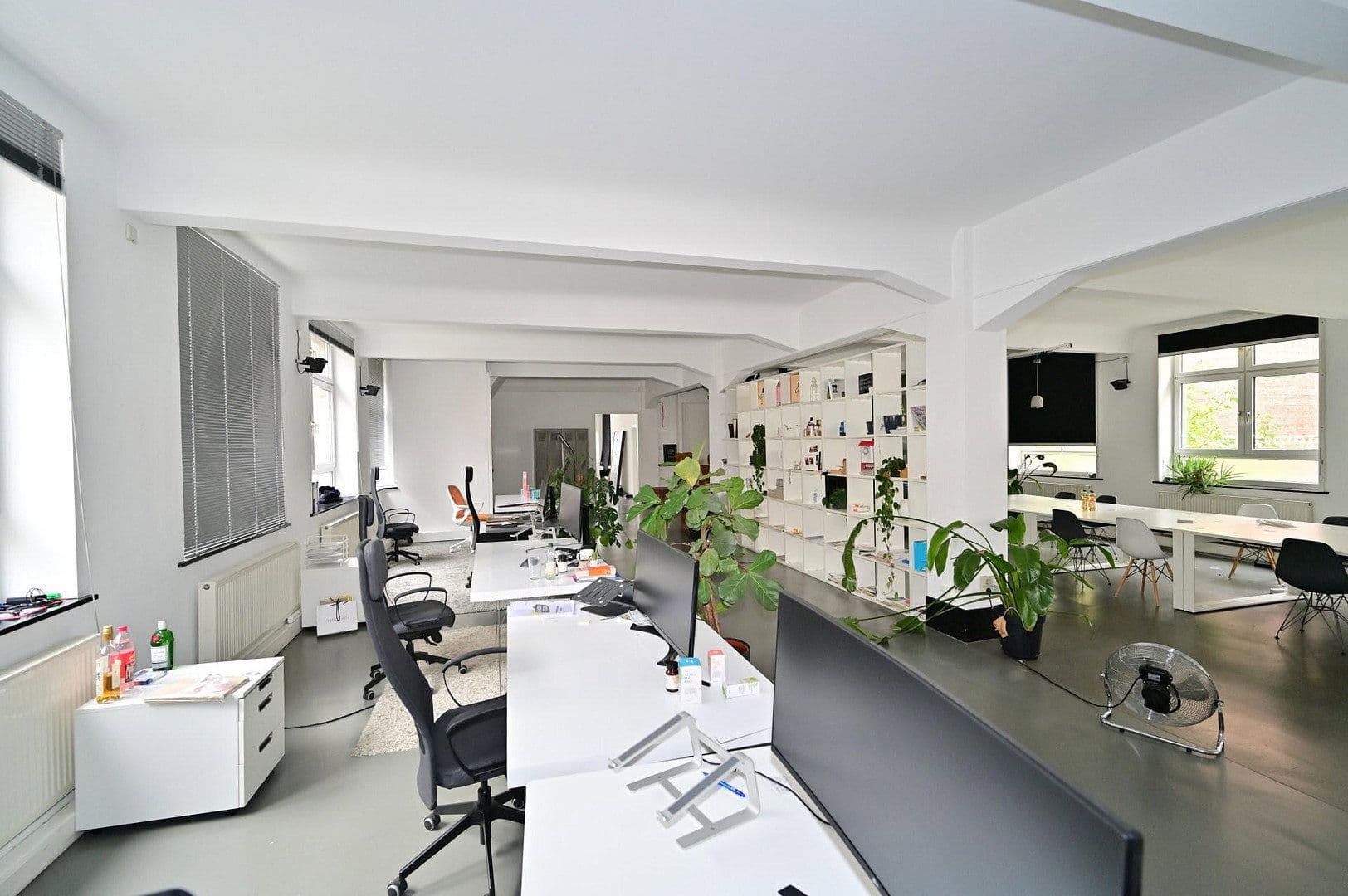 Pronájem kanceláře 282 m², Stuttgart, Bádensko-Württembersko Pronájem kanceláře 282 m², Stuttgart, Bádensko-Württembersko