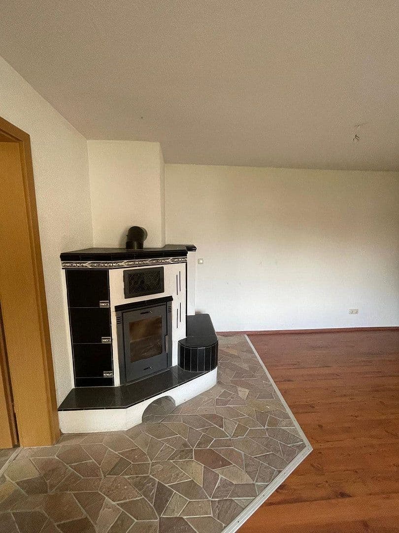 Pronájem bytu 3+1 115 m², Döbeln, Sasko Pronájem bytu 3+1 115 m², Döbeln, Sasko