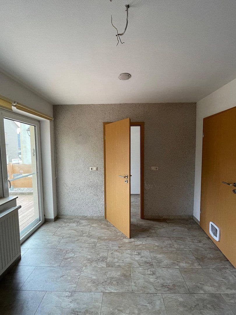 Pronájem bytu 3+1 115 m², Döbeln, Sasko Pronájem bytu 3+1 115 m², Döbeln, Sasko