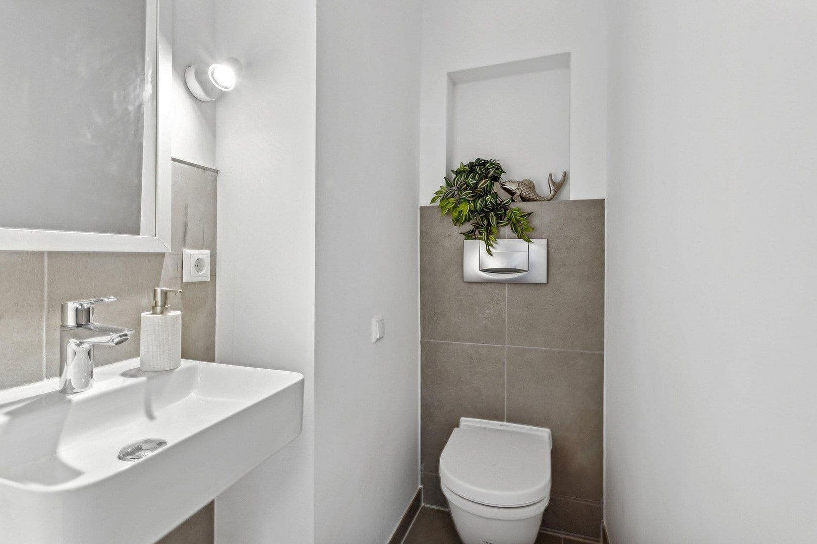 Prodej bytu 4+1 93 m², Bannewitz, Sasko Prodej bytu 4+1 93 m², Bannewitz, Sasko