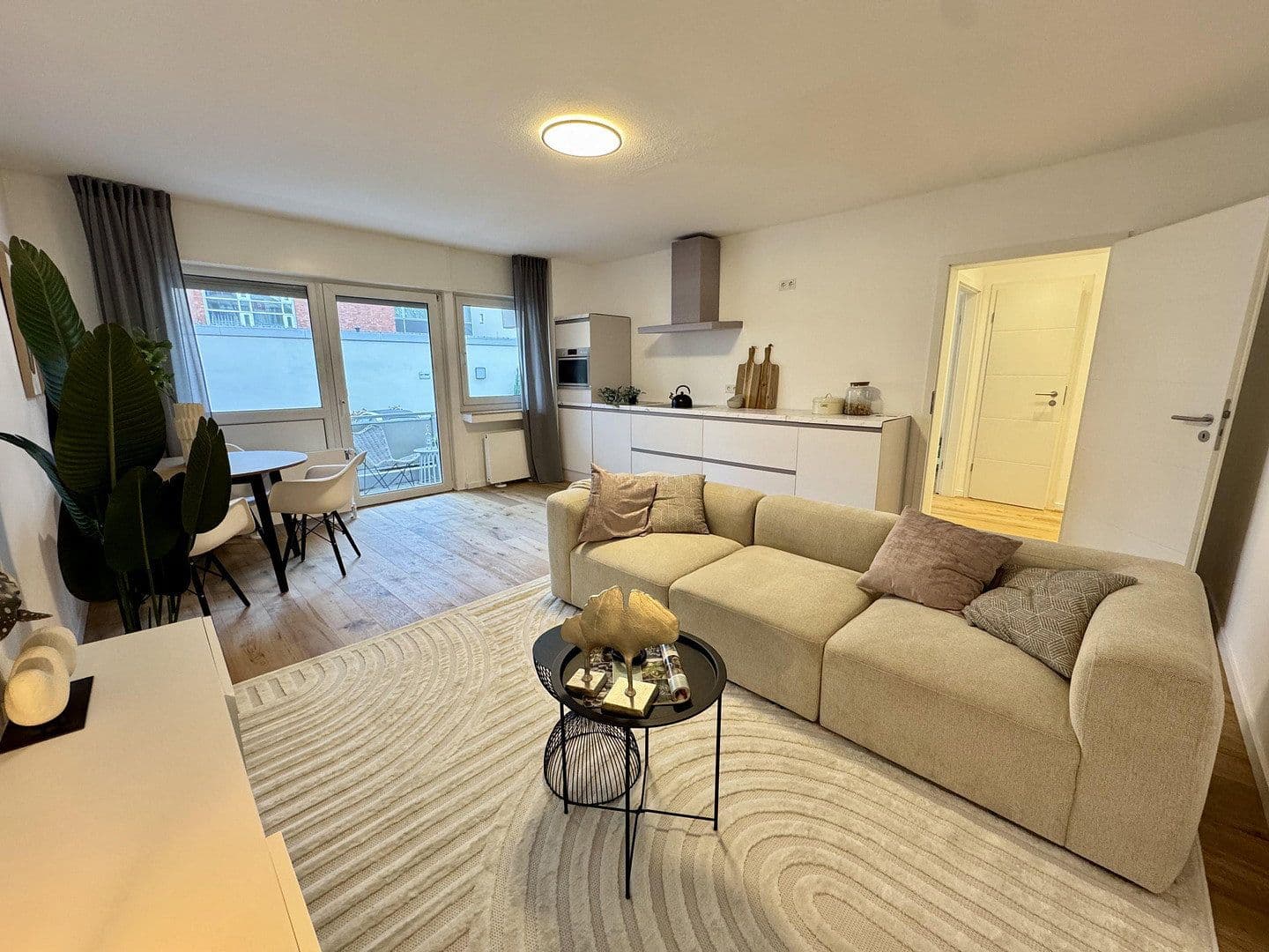 Prodej bytu 3+1 77 m², Köln, Severní Porýní-Vestfálsko Prodej bytu 3+1 77 m², Köln, Severní Porýní-Vestfálsko