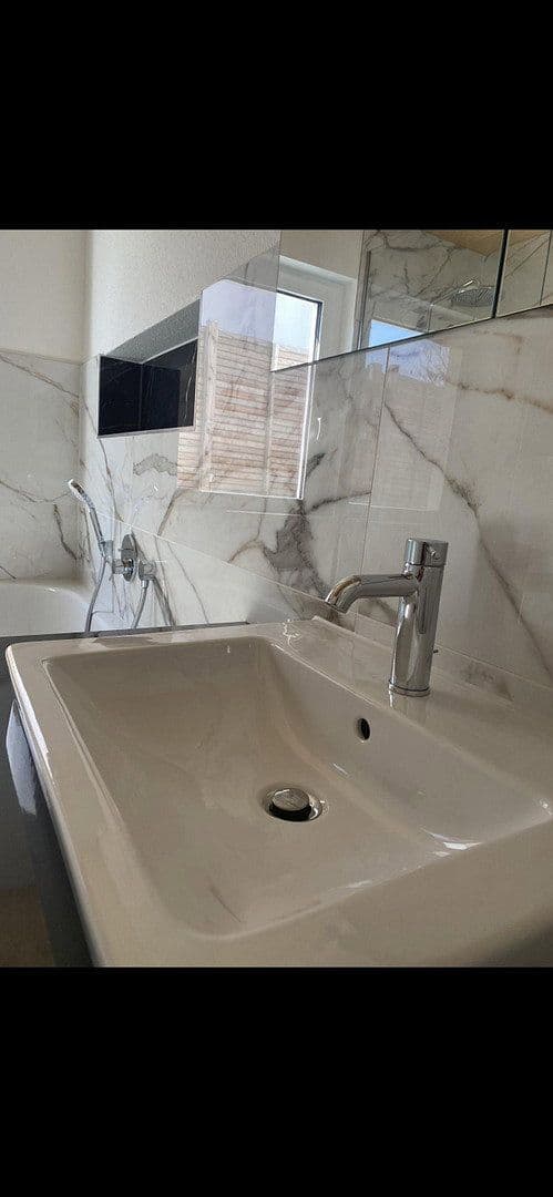 Pronájem bytu 3+1 95 m², Backnang, Bádensko-Württembersko Pronájem bytu 3+1 95 m², Backnang, Bádensko-Württembersko