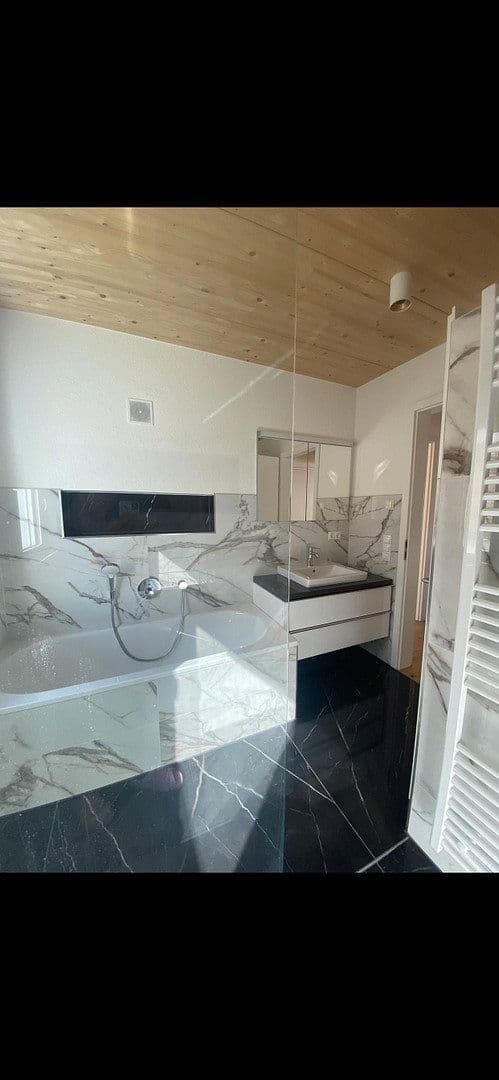 Pronájem bytu 3+1 95 m², Backnang, Bádensko-Württembersko Pronájem bytu 3+1 95 m², Backnang, Bádensko-Württembersko