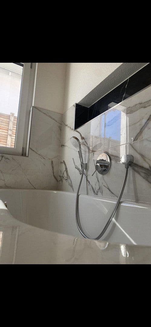 Pronájem bytu 3+1 95 m², Backnang, Bádensko-Württembersko Pronájem bytu 3+1 95 m², Backnang, Bádensko-Württembersko