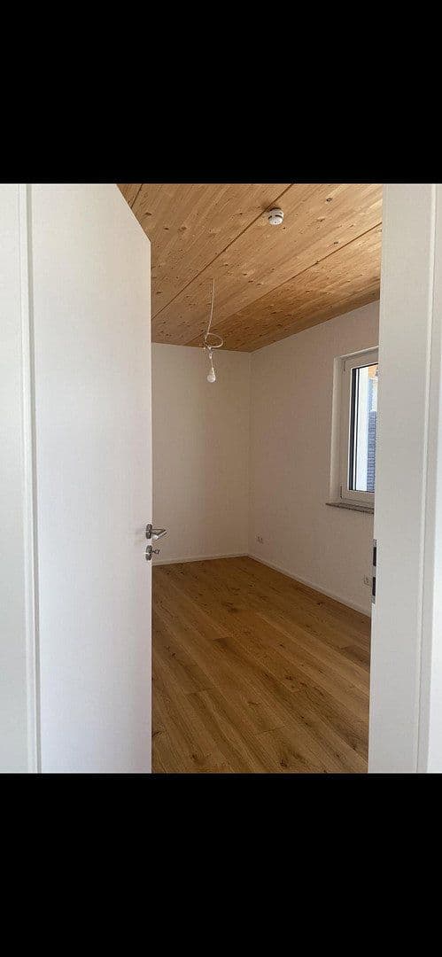 Pronájem bytu 3+1 95 m², Backnang, Bádensko-Württembersko Pronájem bytu 3+1 95 m², Backnang, Bádensko-Württembersko