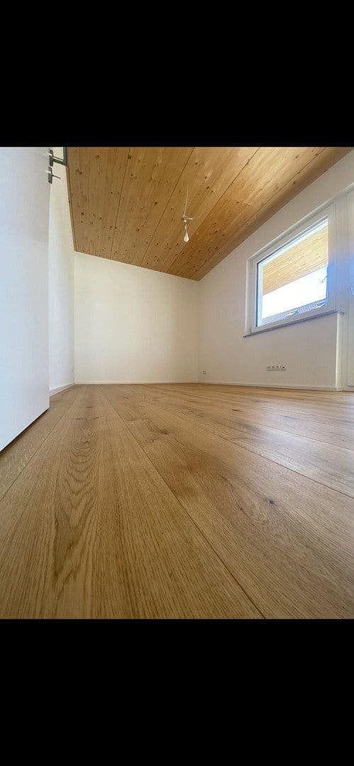 Pronájem bytu 3+1 95 m², Backnang, Bádensko-Württembersko Pronájem bytu 3+1 95 m², Backnang, Bádensko-Württembersko