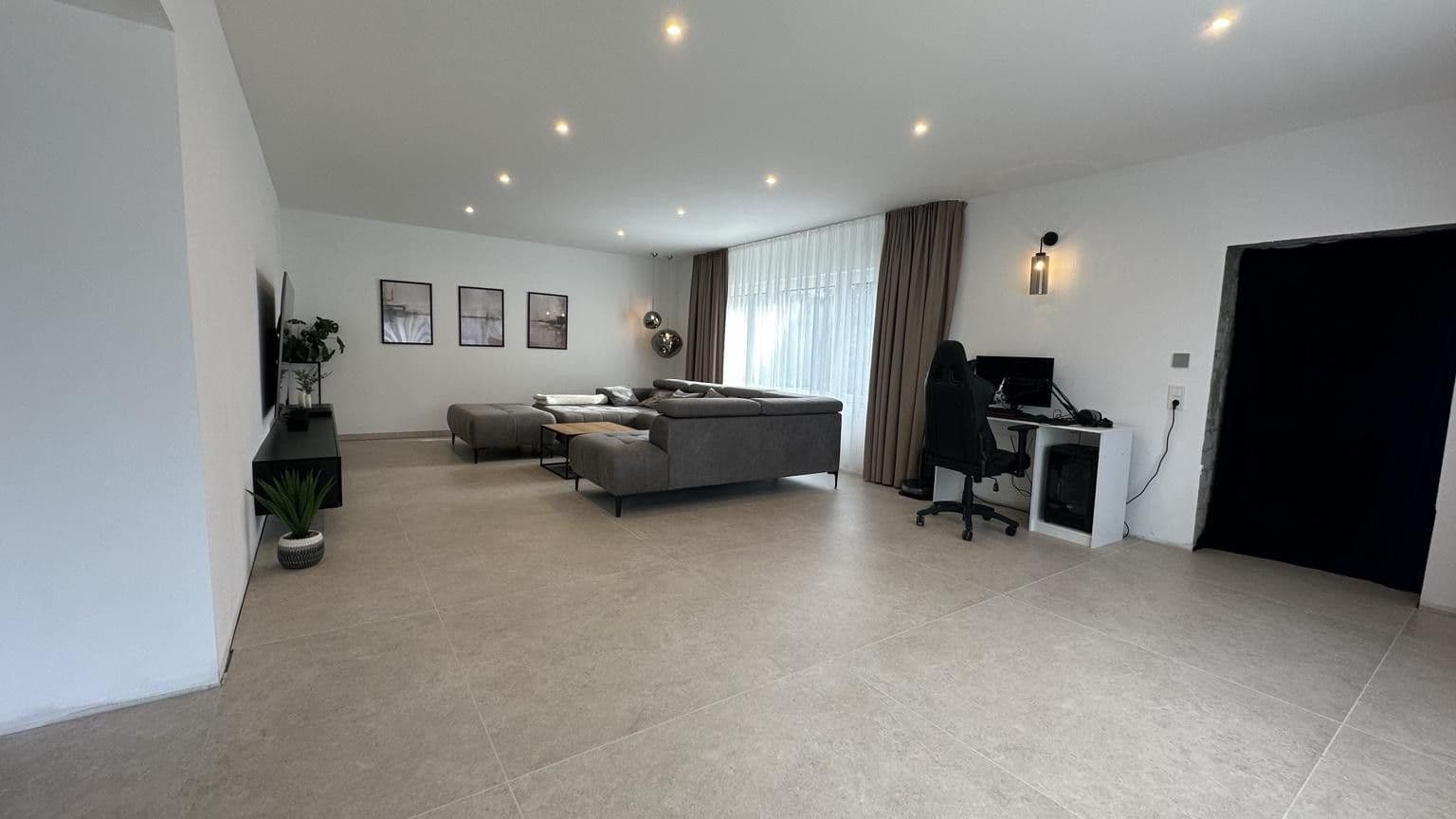 Prodej domu 437 m², pozemek 1.724 m², Hemer, Severní Porýní-Vestfálsko Prodej domu 437 m², pozemek 1.724 m², Hemer, Severní Porýní-Vestfálsko