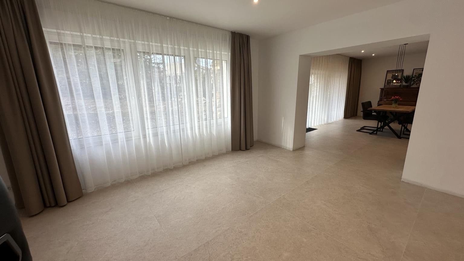 Prodej domu 437 m², pozemek 1.724 m², Hemer, Severní Porýní-Vestfálsko Prodej domu 437 m², pozemek 1.724 m², Hemer, Severní Porýní-Vestfálsko