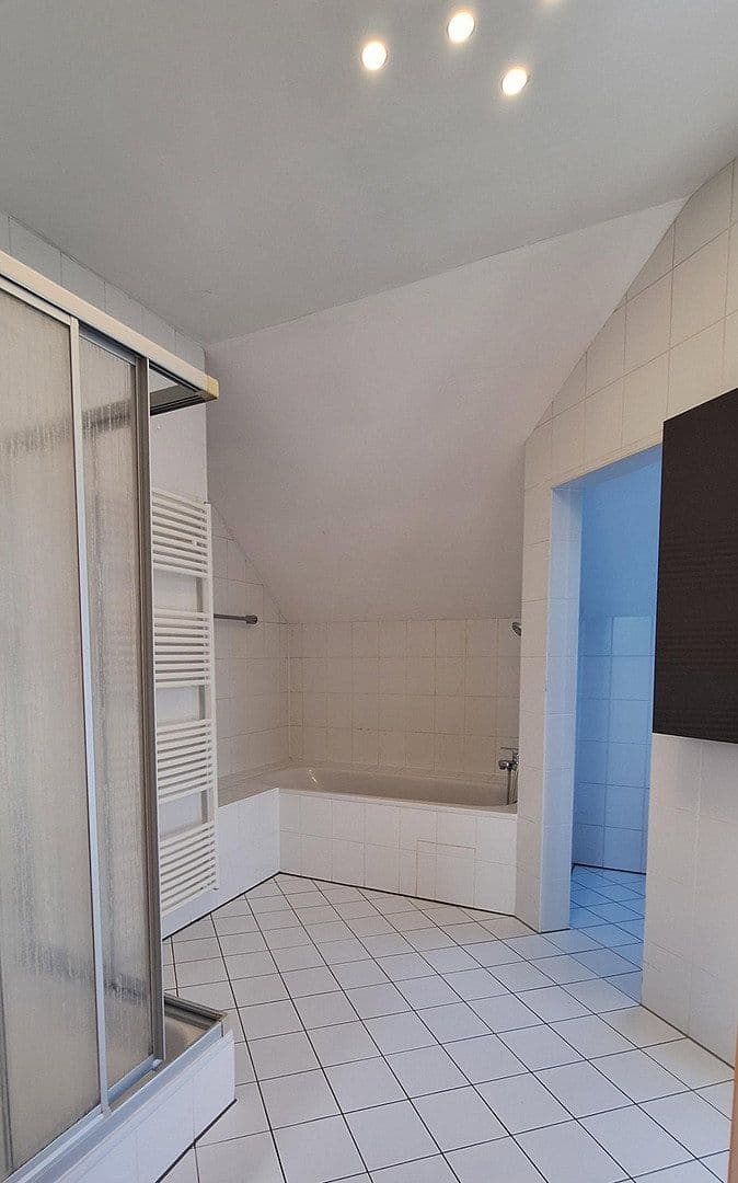 Prodej bytu 3+1 85 m², Erlbachstraße 9b, München, Bavorsko Prodej bytu 3+1 85 m², Erlbachstraße 9b, München, Bavorsko