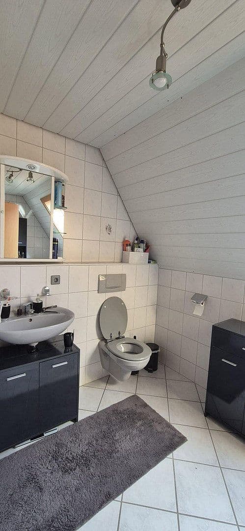 Pronájem domu 160 m², pozemek 326 m², Rottenburg am Neckar, Bádensko-Württembersko Pronájem domu 160 m², pozemek 326 m², Rottenburg am Neckar, Bádensko-Württembersko