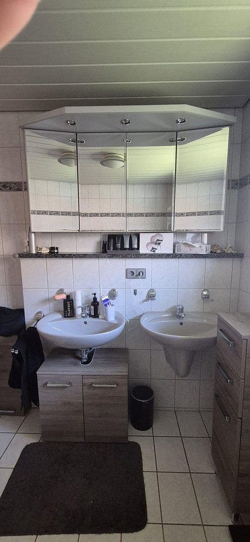 Pronájem domu 160 m², pozemek 326 m², Rottenburg am Neckar, Bádensko-Württembersko Pronájem domu 160 m², pozemek 326 m², Rottenburg am Neckar, Bádensko-Württembersko