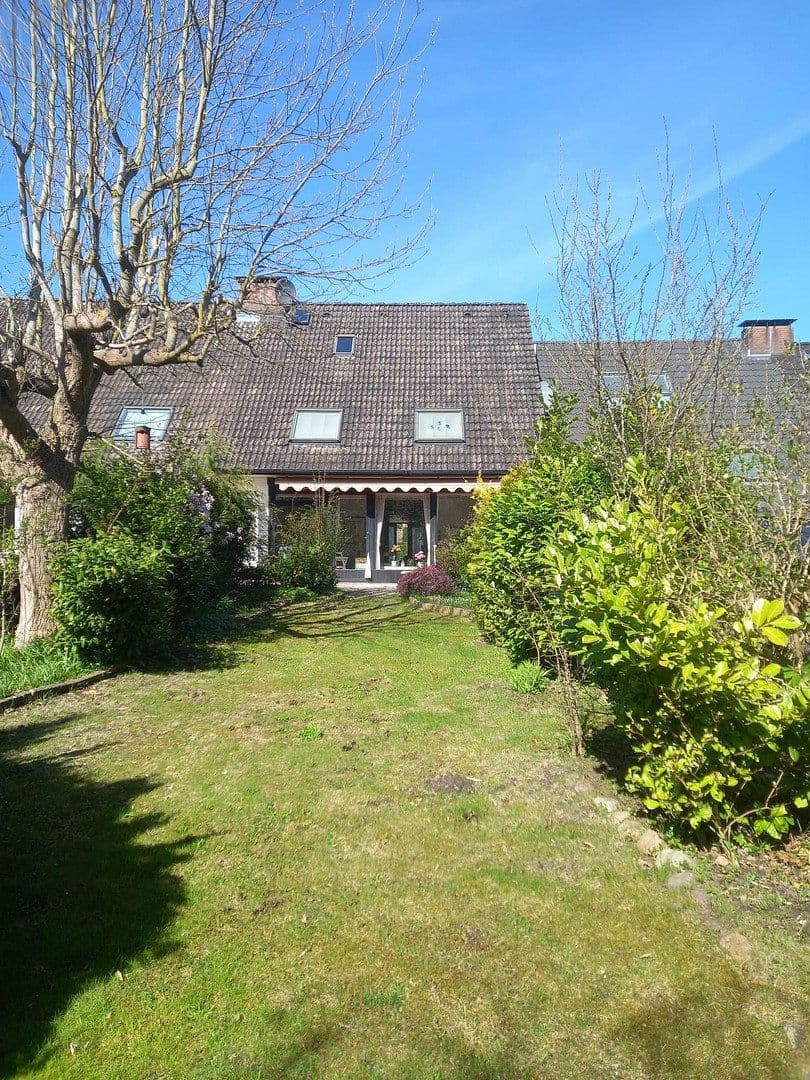 Prodej domu 145 m², pozemek 401 m², Barsbüttel, Šlesvicko-Holštýnsko Prodej domu 145 m², pozemek 401 m², Barsbüttel, Šlesvicko-Holštýnsko