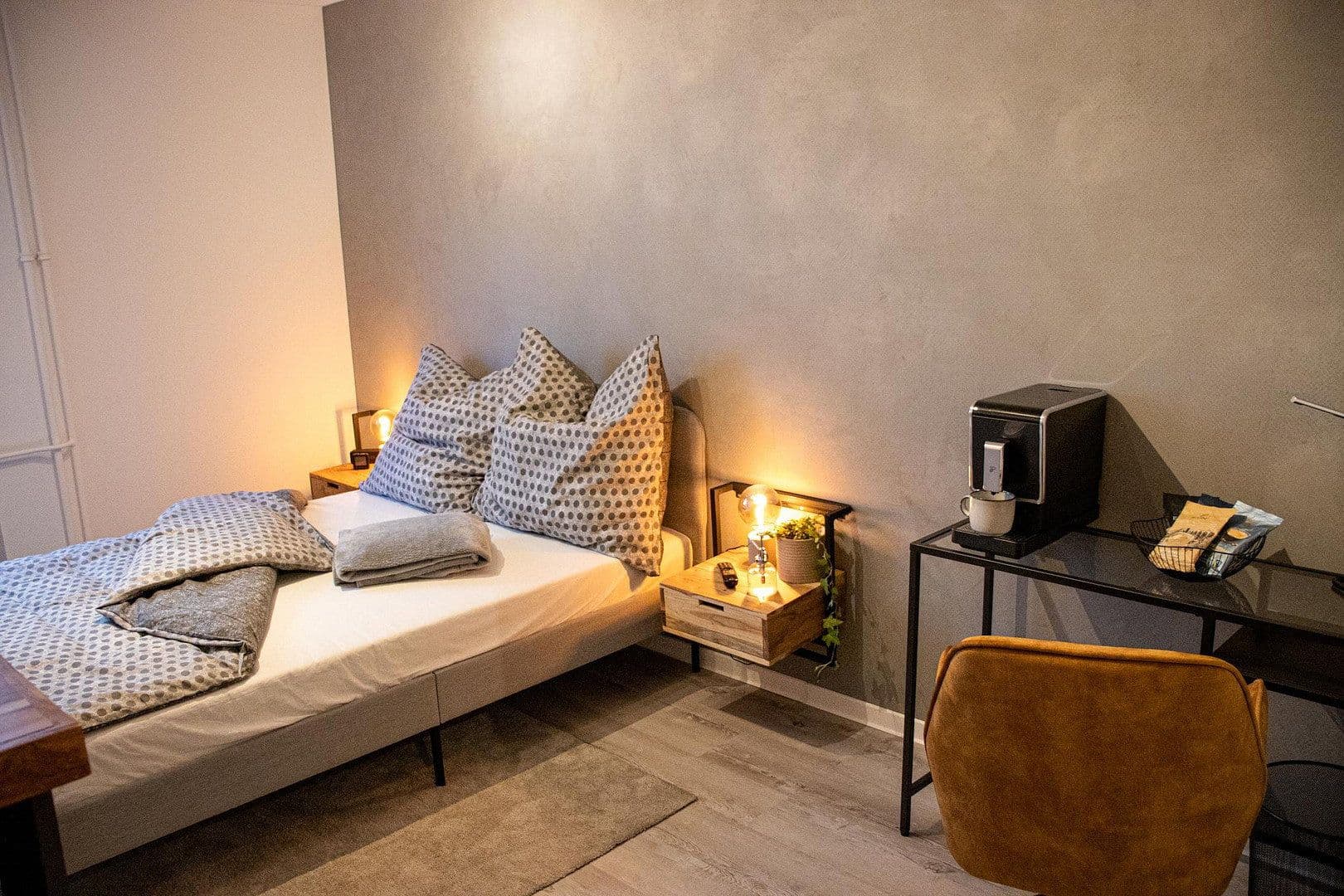 Pronájem bytu 1+1 19 m², L2 9, Mannheim, Bádensko-Württembersko Pronájem bytu 1+1 19 m², L2 9, Mannheim, Bádensko-Württembersko