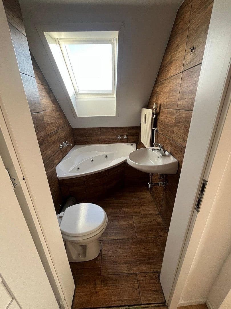 Pronájem bytu 2+1 64 m², Blumenstraße 45, Forst (Lausitz) - Baršć, Braniborsko Pronájem bytu 2+1 64 m², Blumenstraße 45, Forst (Lausitz) - Baršć, Braniborsko