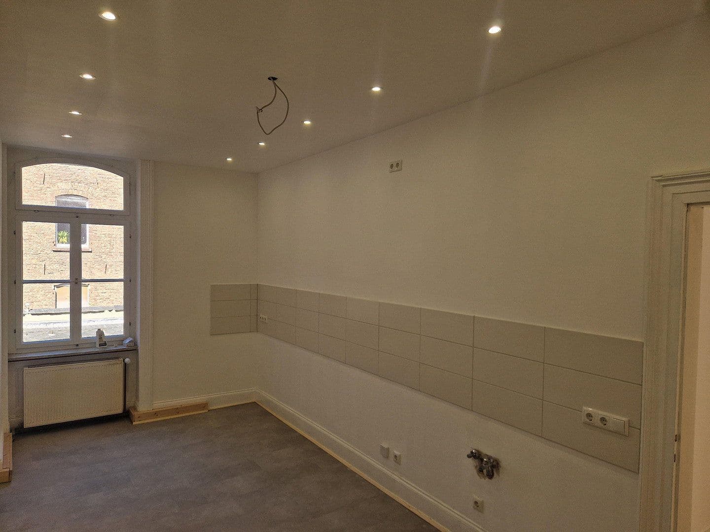 Pronájem bytu 5+1 130 m², Jahnstraße 29, Wiesbaden, Hessen Pronájem bytu 5+1 130 m², Jahnstraße 29, Wiesbaden, Hessen