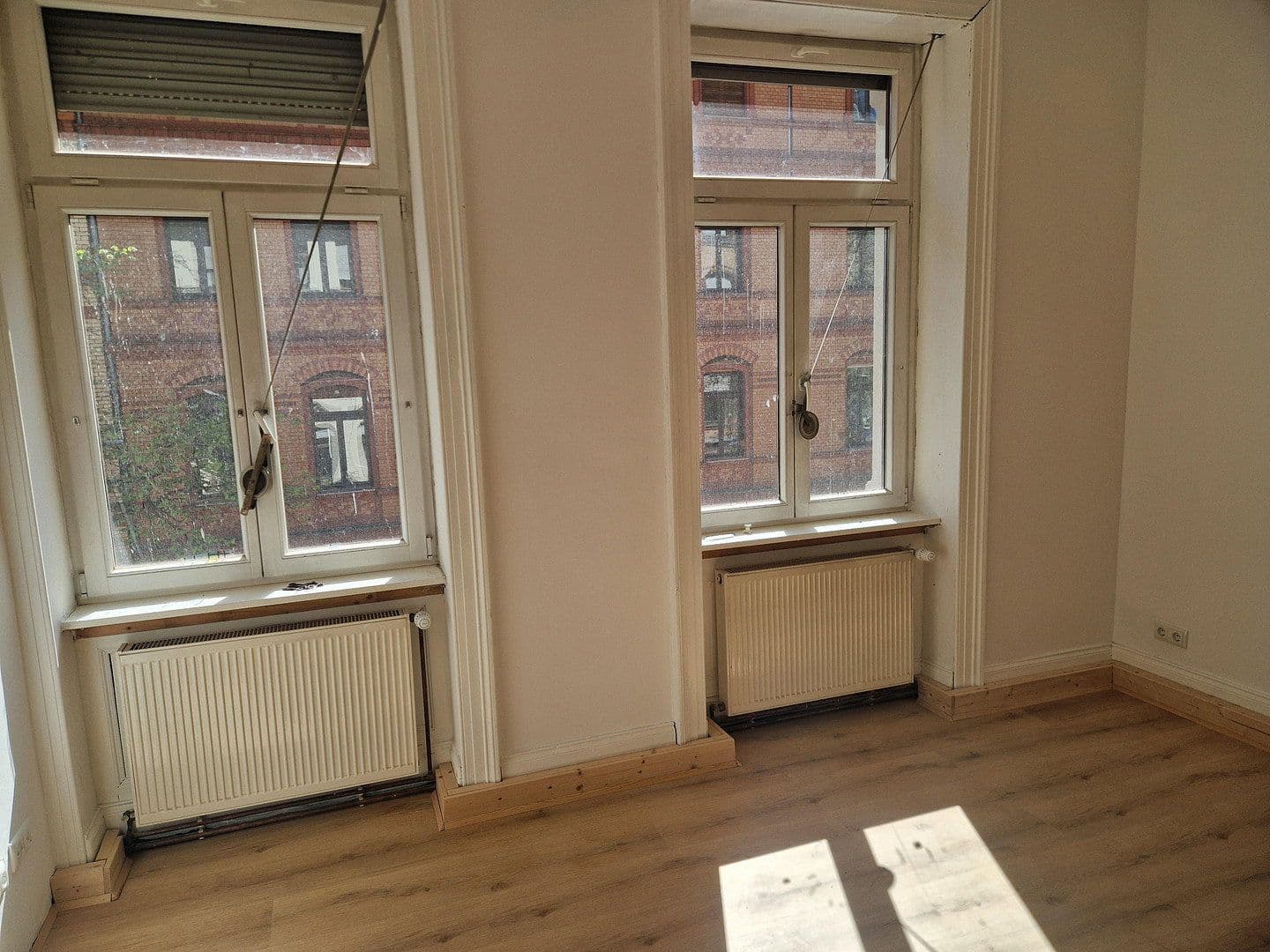 Pronájem bytu 5+1 130 m², Jahnstraße 29, Wiesbaden, Hessen Pronájem bytu 5+1 130 m², Jahnstraße 29, Wiesbaden, Hessen
