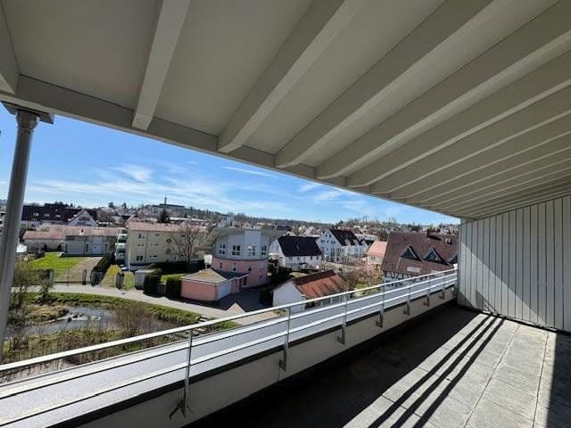 Pronájem bytu 2+1 84 m², Biberacher Str. 1, Ochsenhausen, Bádensko-Württembersko Pronájem bytu 2+1 84 m², Biberacher Str. 1, Ochsenhausen, Bádensko-Württembersko