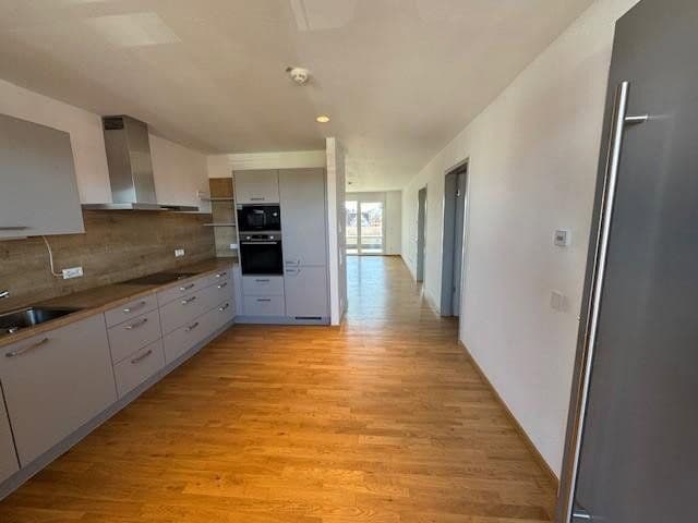 Pronájem bytu 2+1 84 m², Biberacher Str. 1, Ochsenhausen, Bádensko-Württembersko Pronájem bytu 2+1 84 m², Biberacher Str. 1, Ochsenhausen, Bádensko-Württembersko