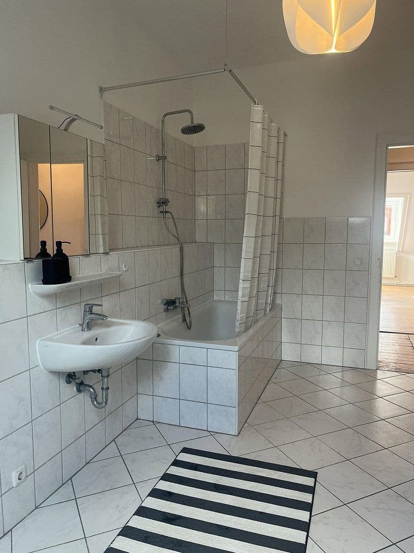 Pronájem bytu 2+1 76 m², Wiesbaden, Hessen Pronájem bytu 2+1 76 m², Wiesbaden, Hessen