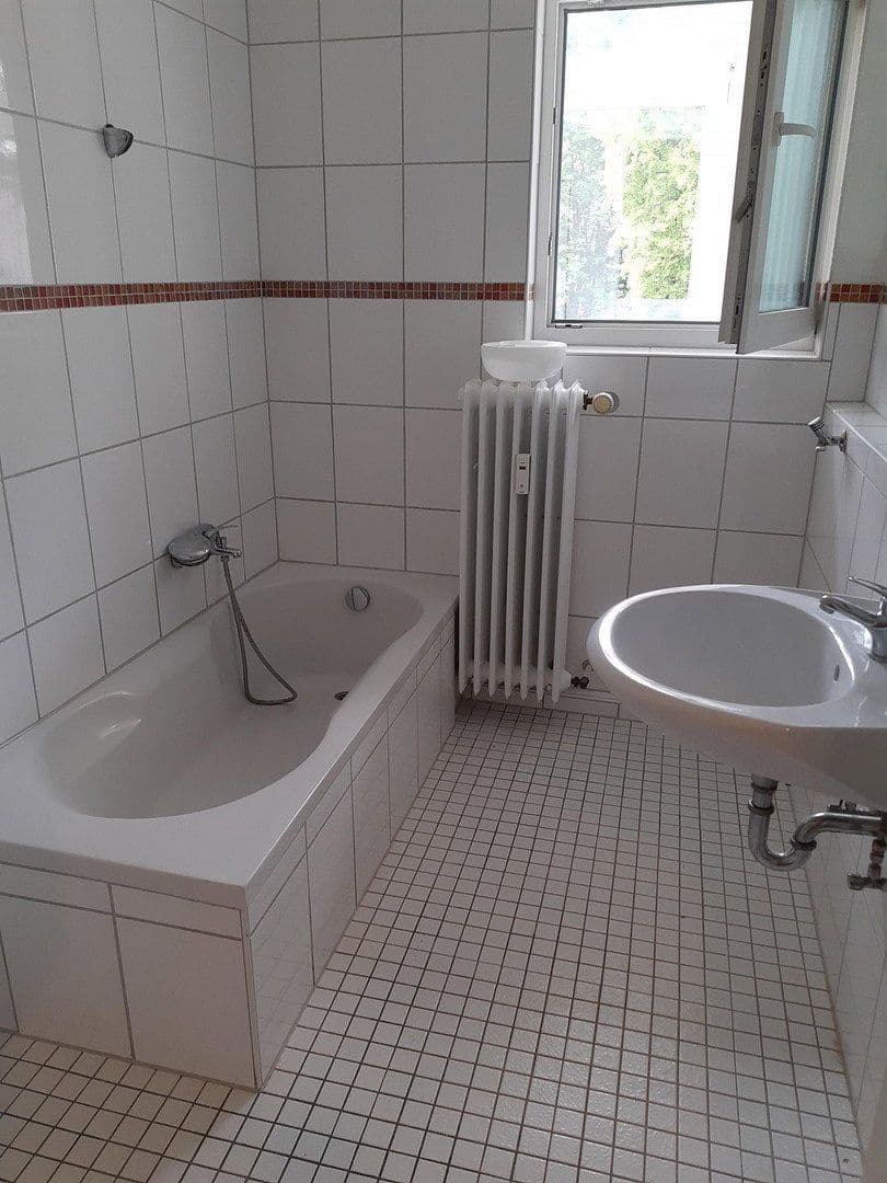 Pronájem bytu 4+1 106 m², Zweibrücken, Porýní-Falc Pronájem bytu 4+1 106 m², Zweibrücken, Porýní-Falc