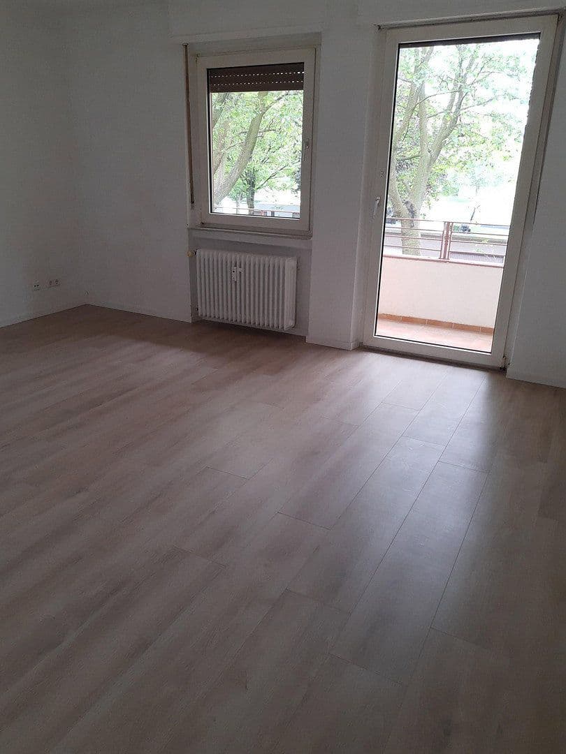 Pronájem bytu 4+1 106 m², Zweibrücken, Porýní-Falc Pronájem bytu 4+1 106 m², Zweibrücken, Porýní-Falc