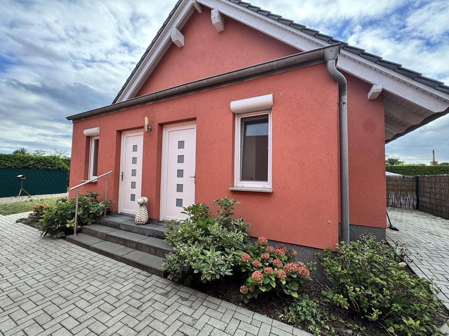 Prodej domu 239 m², pozemek 1.400 m², Lubín, Braniborsko Prodej domu 239 m², pozemek 1.400 m², Lubín, Braniborsko