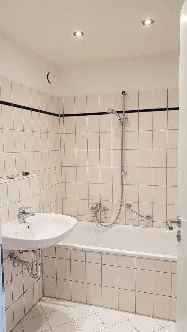 Pronájem bytu 3+kk 84 m², Robert-Koch-Str. 38, Ottobrunn, Bavorsko Pronájem bytu 3+kk 84 m², Robert-Koch-Str. 38, Ottobrunn, Bavorsko
