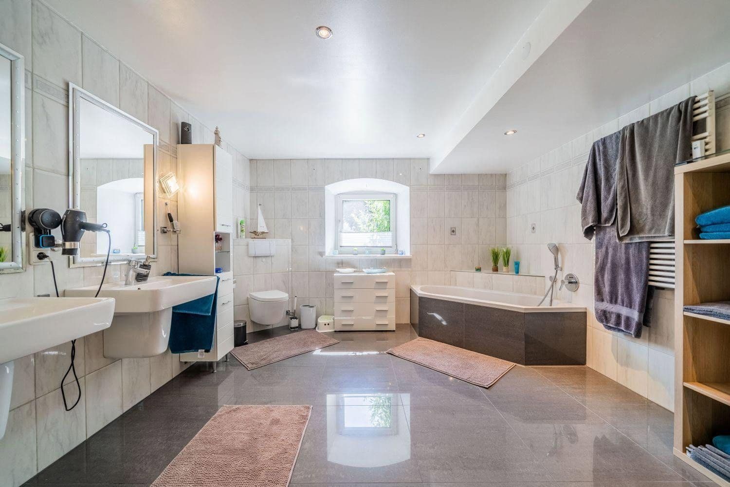 Prodej bytu 7+1 260 m², Andechs-Frieding, Bavorsko Prodej bytu 7+1 260 m², Andechs-Frieding, Bavorsko