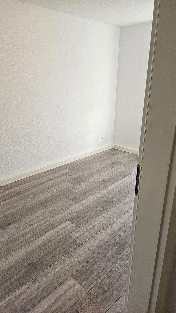 Pronájem bytu 3+1 60 m², Eutighofer Straße 22, Schwäbisch Gmünd, Bádensko-Württembersko Pronájem bytu 3+1 60 m², Eutighofer Straße 22, Schwäbisch Gmünd, Bádensko-Württembersko