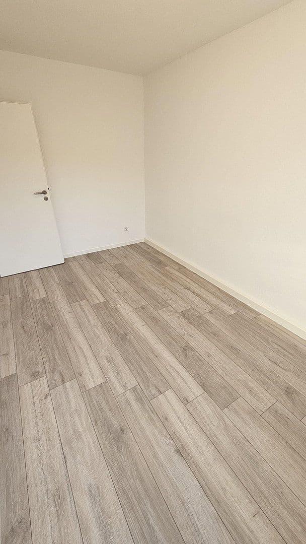 Pronájem bytu 3+1 60 m², Eutighofer Straße 22, Schwäbisch Gmünd, Bádensko-Württembersko Pronájem bytu 3+1 60 m², Eutighofer Straße 22, Schwäbisch Gmünd, Bádensko-Württembersko