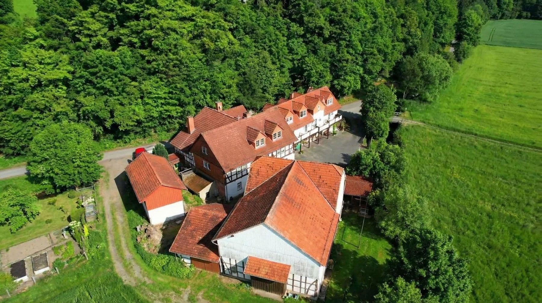 Prodej domu 590 m², pozemek 190.000 m², Liedemühle 1, Neuenstein, Hessen Prodej domu 590 m², pozemek 190.000 m², Liedemühle 1, Neuenstein, Hessen